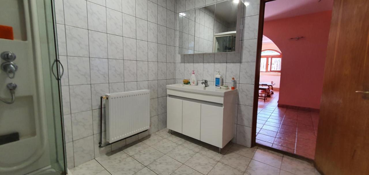 Vila Vasile Navodari Luaran gambar